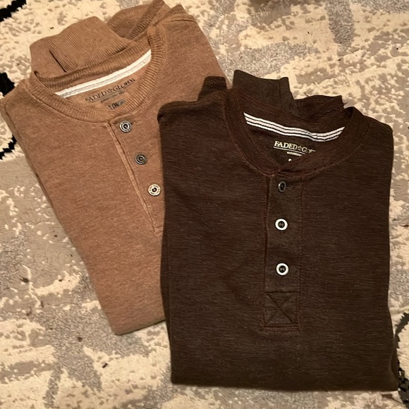 Lot (2) Men’s Pullover Shirts - Picture 1 of 8